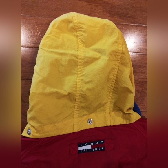 Tommy Hilfiger Spellout Jacket. VTG. 90's. Excellent Condition. Size XL - Picture 6 of 12